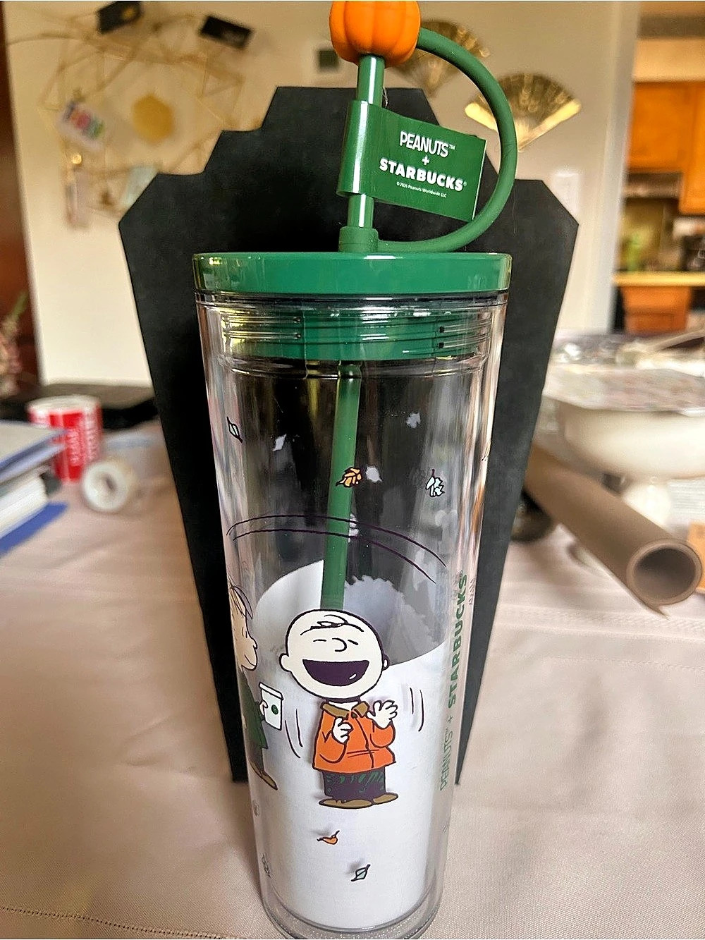 Starbucks Peanuts x Starbucks Tumbler 24 oz. Clear w/straw and topper Snoopy Gre